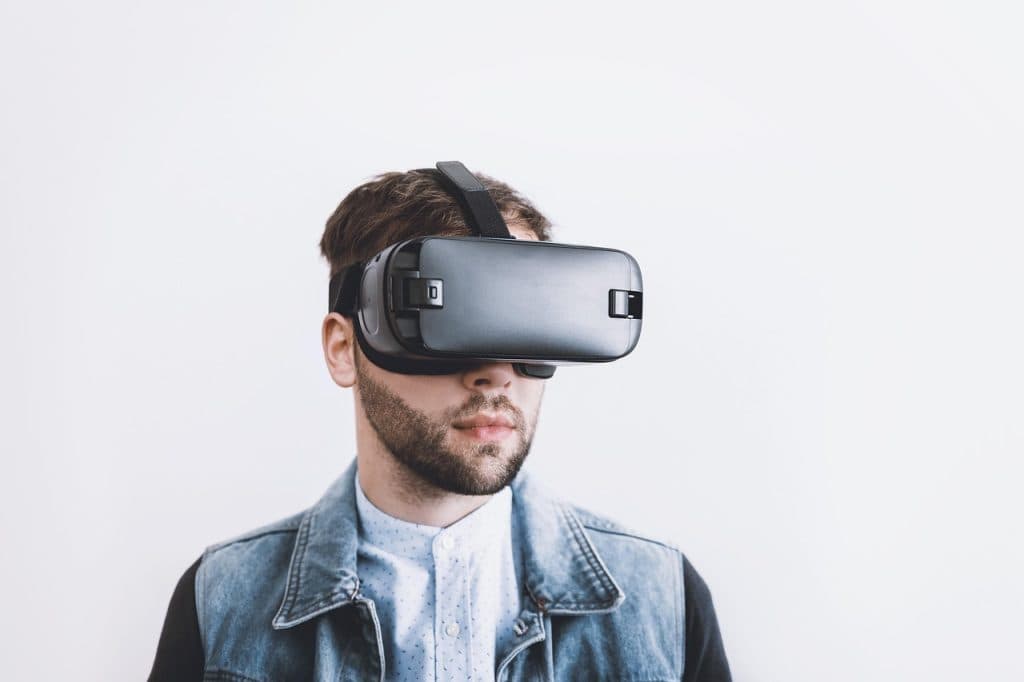 Apple Vision Pro 2 – nya läckta bilder visar svart design