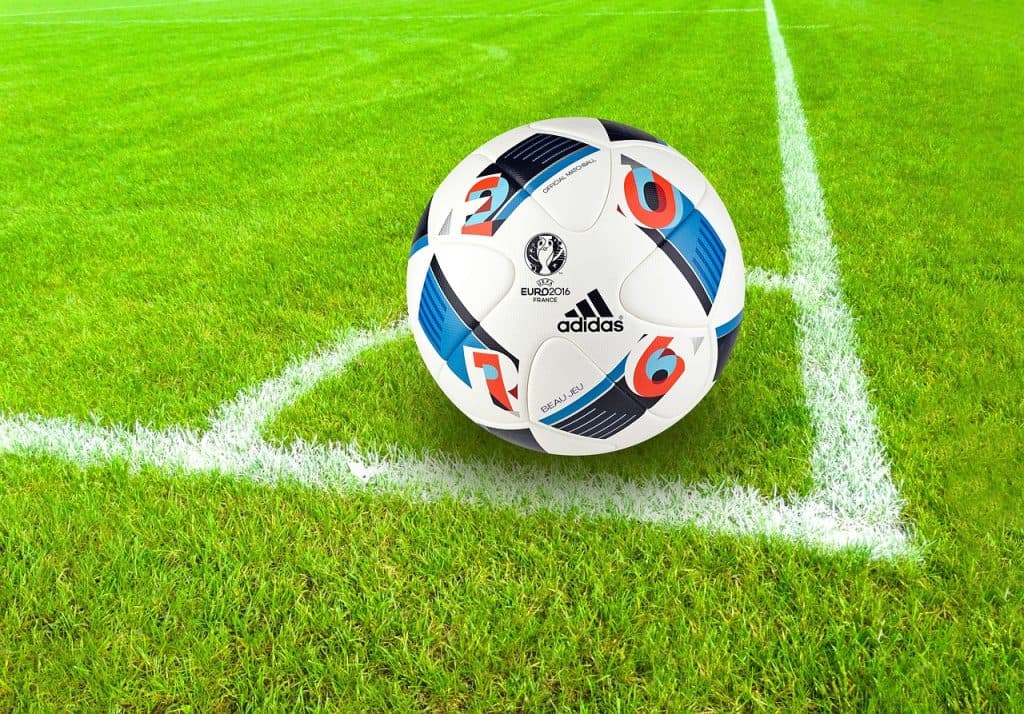 Andreas Thorstensson lanserar nytt fotbollsspel – utmanar EA Sports