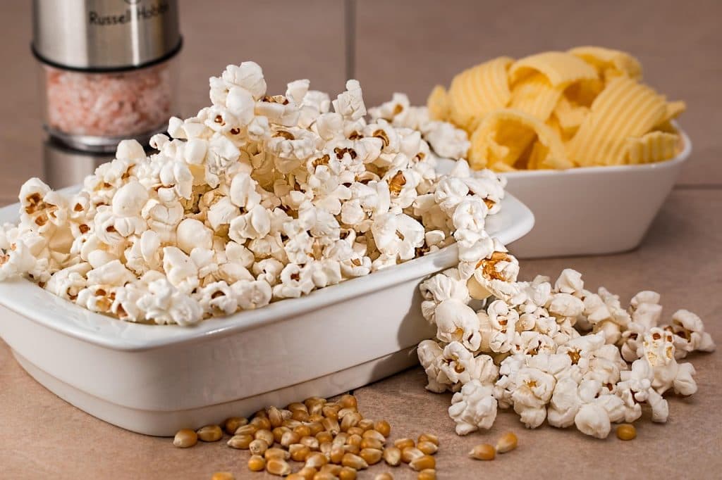 Nyttiga popcorn – fördelar och nackdelar med snacksen