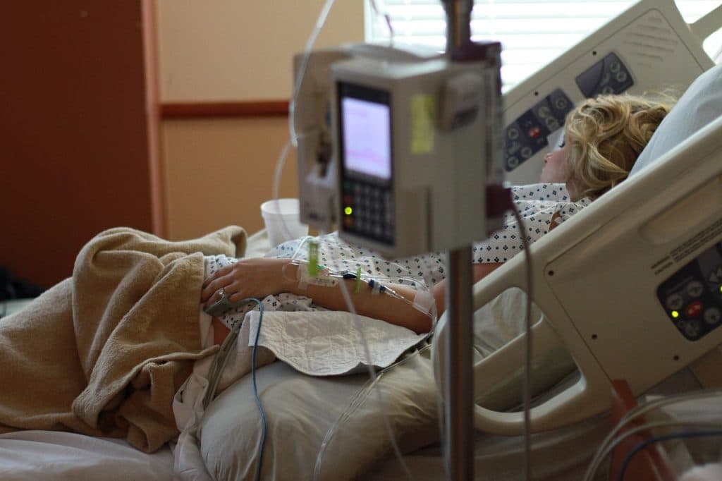Epiduralbedövning vid förlossning – ny studie visar säkerhet