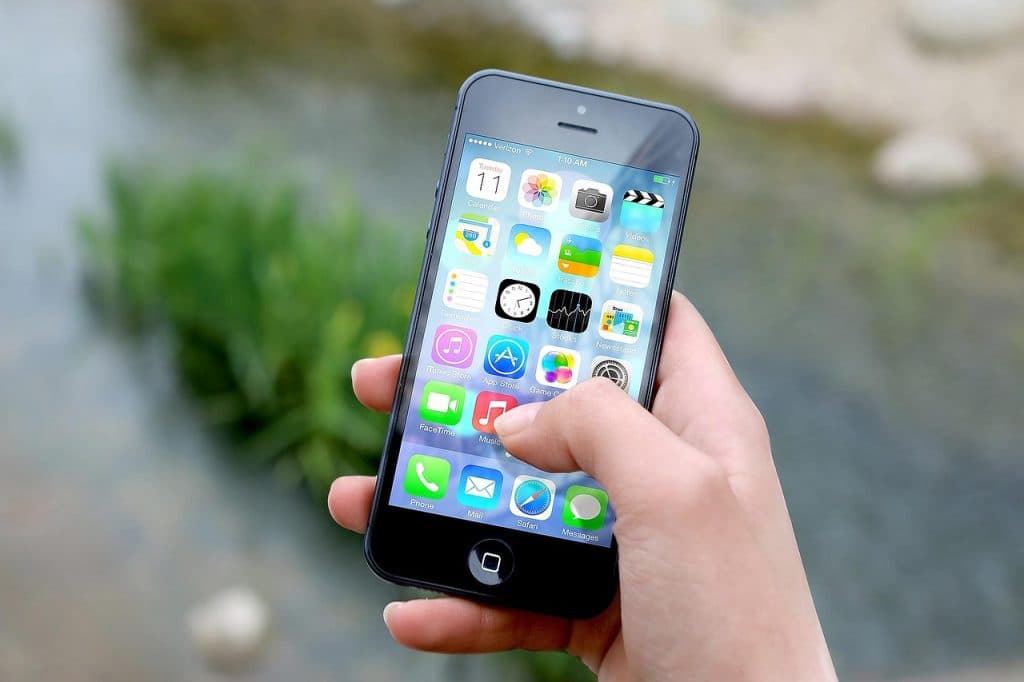 Grön prick på iPhone – vad betyder den och varför lyser den?